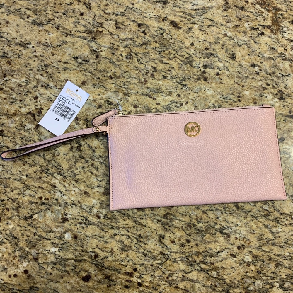 😱❤️ NEW WITH TAGS- Michael Kors Fulton